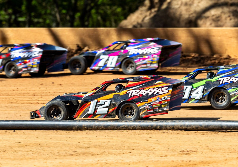 Traxxas - 104354-74 MUDBOSS SLASH BL-2S