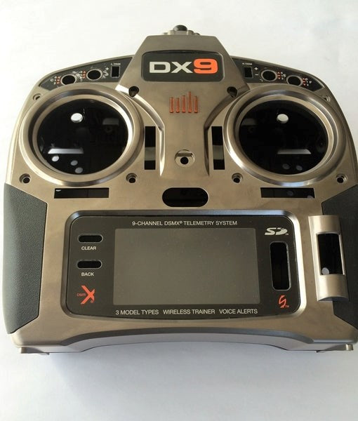 Spektrum SPM-CaseDX9 DX9 Chassis/Case w/sidegrips lables and screen (8319200624877)