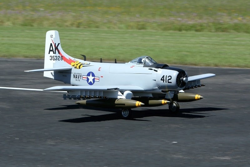 Seagull Models SEA348grey 86 SKYRAIDER A-1 35-60cc without Retracts GRAY/wHITE Matte Finish