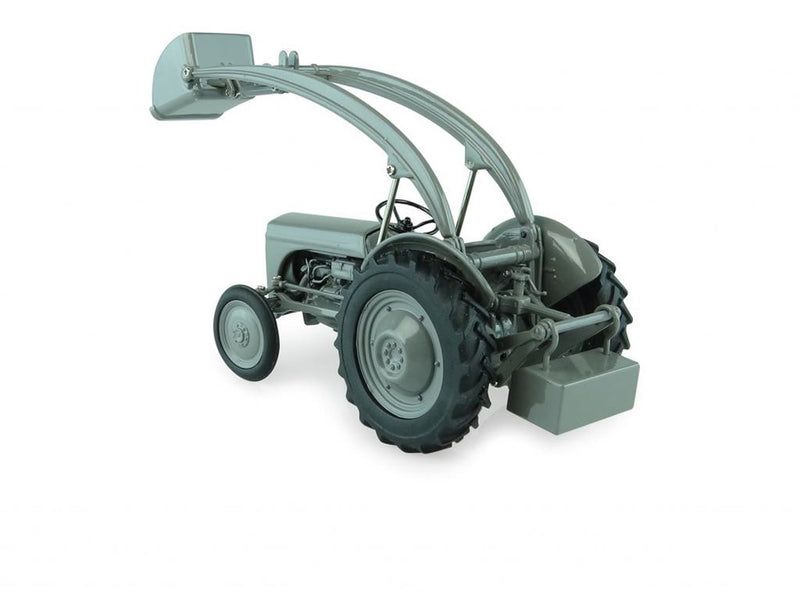 Universal Hobbies UH-5247 1/32 Ferguson TEA 20 with Front End Loader (8867988472045)
