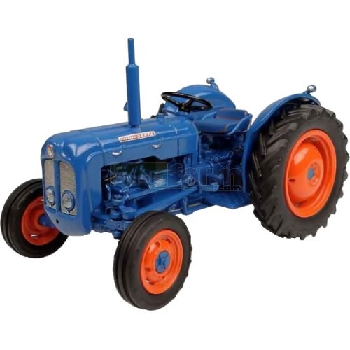 Universal Hobbies UH-6270 1/32 1960 Fordson Dextra