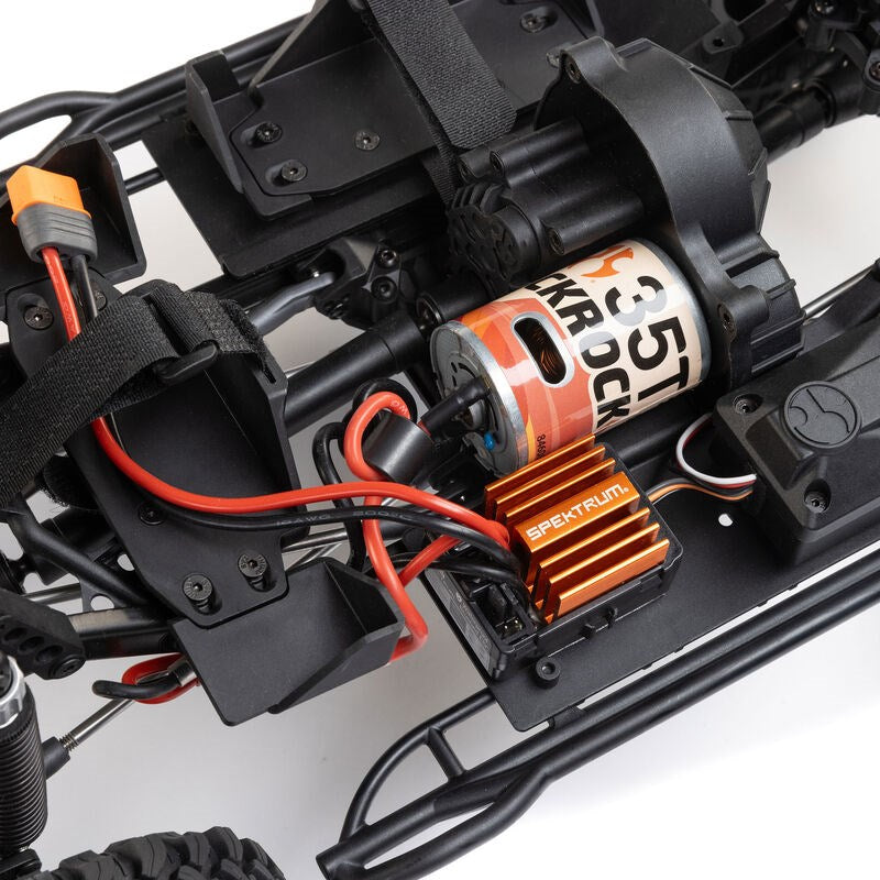 Axial AXI-1375T1 1/10 SCX10 III Base Camp 4X4 Rock Crawler Brushed RTR White