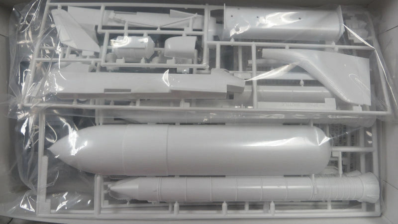 Hasegawa 10729 1/200 SPACE SHUTTLE ORBITER with BOOSTERS - Hobby City NZ