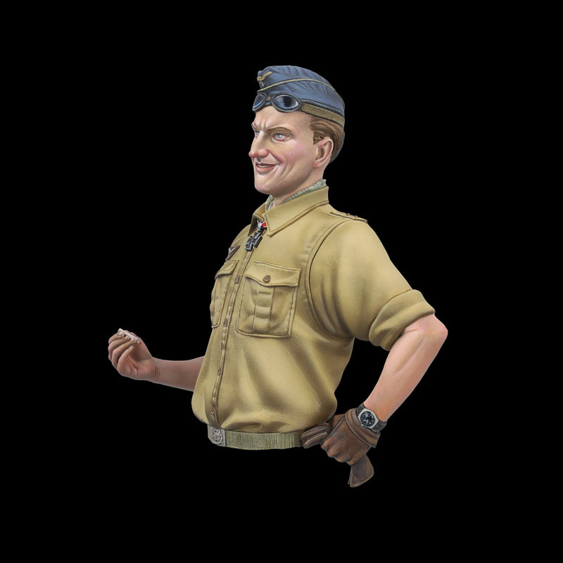 Scale 75 SW10-004 Figures Warfront Hans-Joachim Marseille 1:10