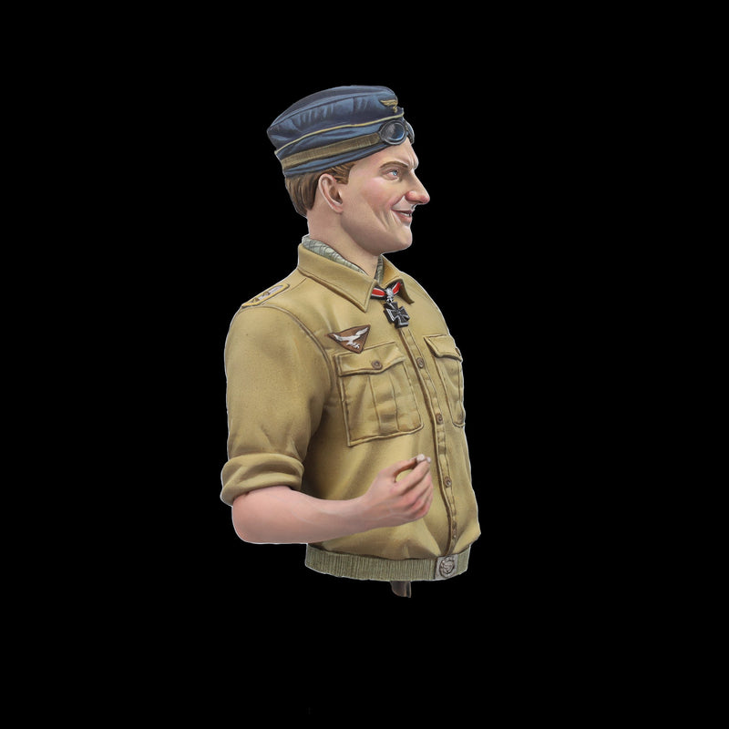 Scale 75 SW10-004 Figures Warfront Hans-Joachim Marseille 1:10