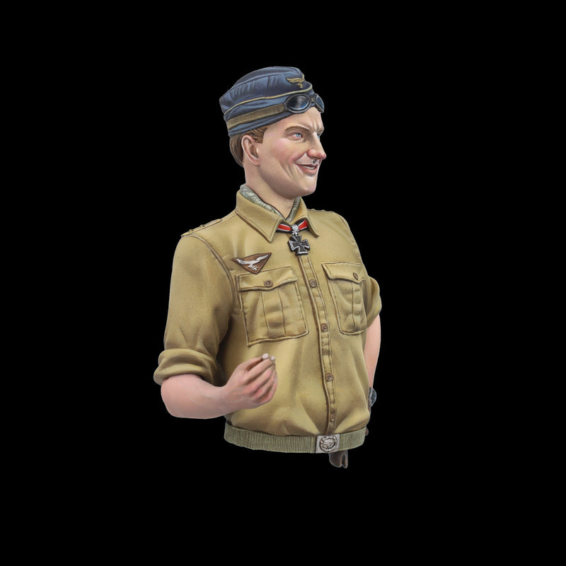 Scale 75 SW10-004 Figures Warfront Hans-Joachim Marseille 1:10