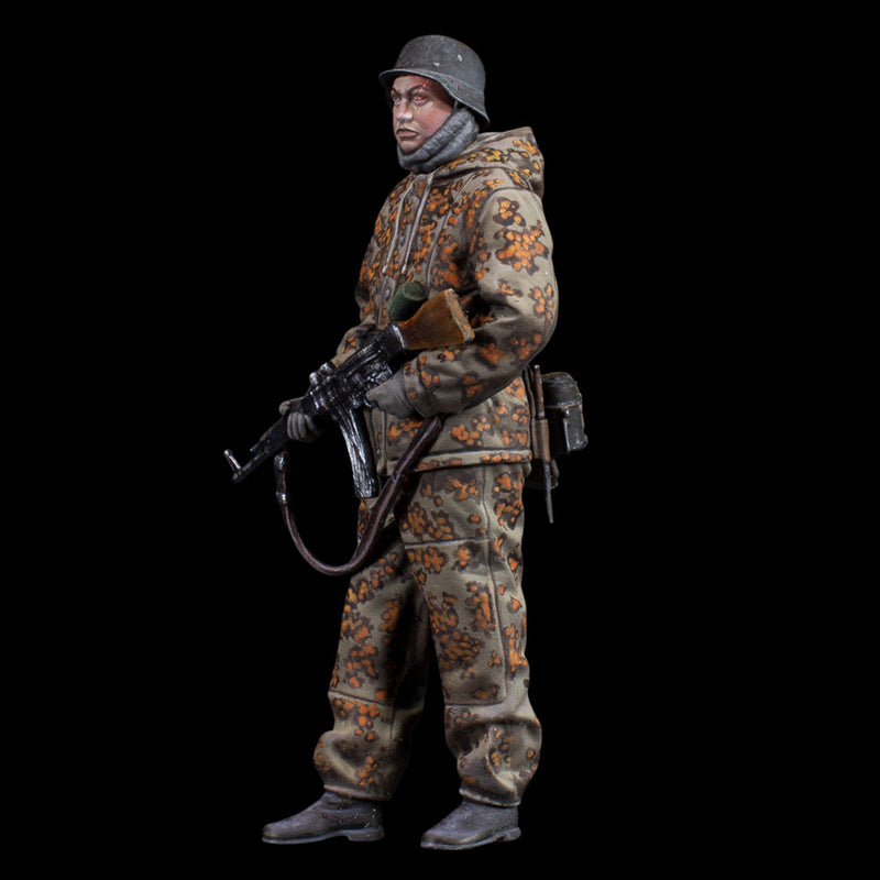 Scale 75 SW35-053 Figures Warfront Waffen Soldier 35mm