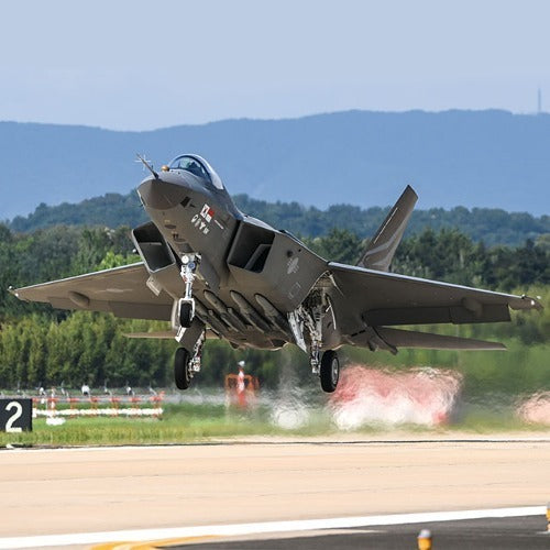 Academy 12585 1/72 ROKAF KF-21 Boramae SNAP-FIT - Hobby City NZ (8950411100397)