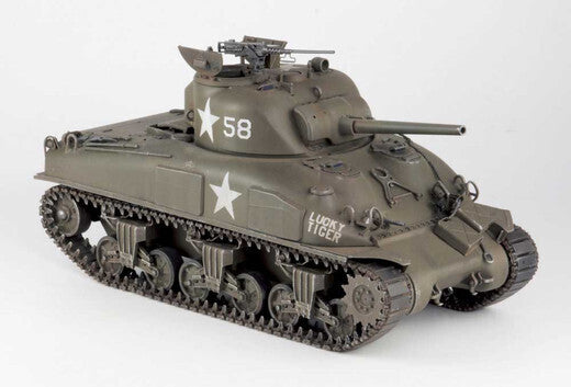 Asuka Model 35-035 1/35 U.S. Medium Tank M4A1 with Cast Cheek Lucky Tiger