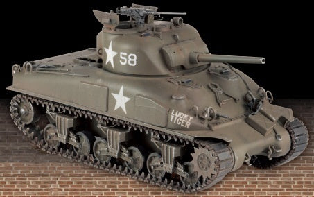 Asuka Model 35-035 1/35 U.S. Medium Tank M4A1 with Cast Cheek Lucky Tiger