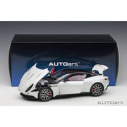 AUTOart 70266 1/18 Aston Martin DB11 (Morning Frost White) (7460885528813)