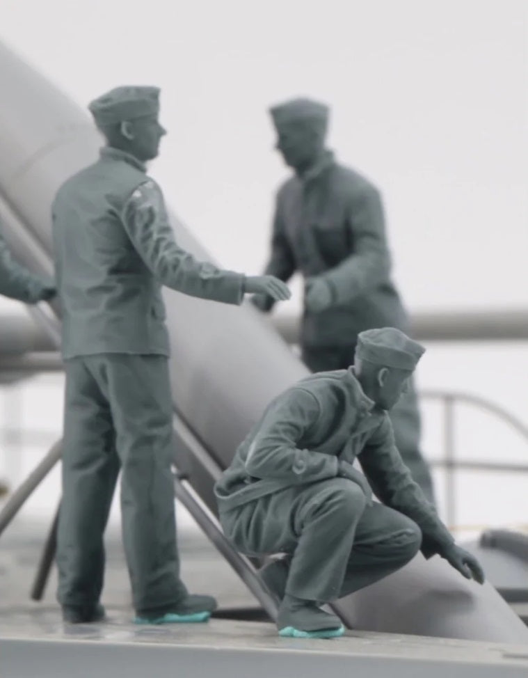 Border Model BR003 1/35 German Submariners & Commanders (Loading)