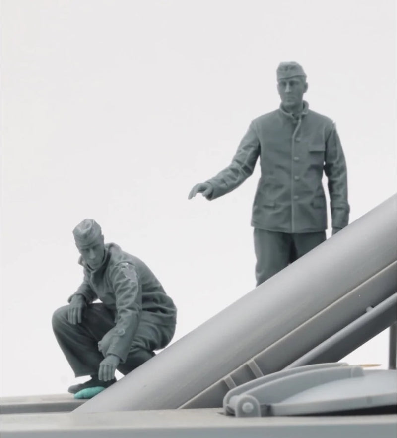 Border Model BR003 1/35 German Submariners & Commanders (Loading)