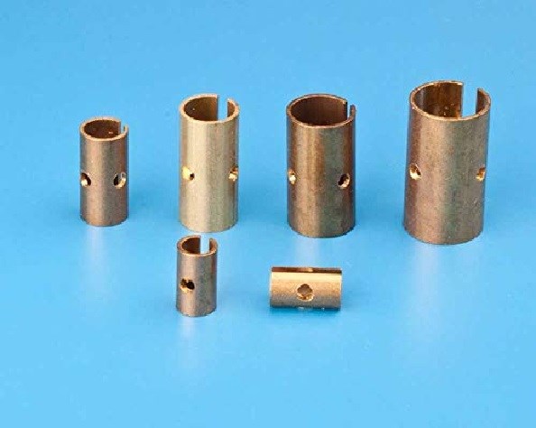 Billing Boats 04-BF-0521 Yard Fittings 4 x 7mm (2)
