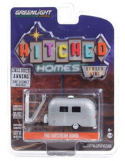 GreenLight 34090-F 1/64 1961 Airstream Bambi w/Peace and Love Awning (8219031535853)