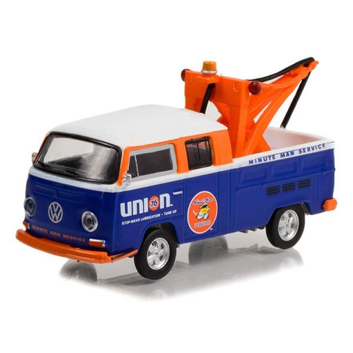 GreenLight 36060-B 1/64 1969 Volkswagen Double Cab Pickup w/Tow Hook - Union 76 Minute Man Service (8868024353005)