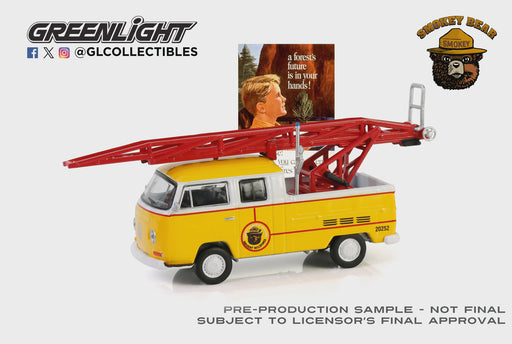 GreenLight GL-38070-B 1968 Volkswagen Type 2 Double Bab Pickup Ladder Truck (9153491796205)