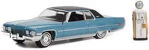 GreenLight GL-97130-A 1/64 1972 Cadillac Coupe deVille with Gas Pump - Hobby City NZ (8847290695917)