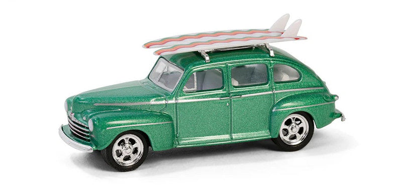 GreenLight GL-62010-C 1/64 1946 Ford Super Deluxe (8888925421805)