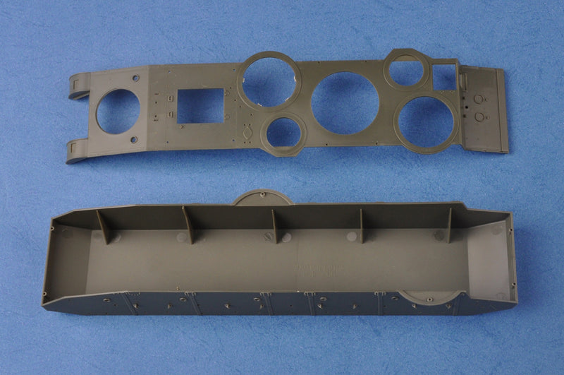 Hobby Boss 83842 1/35 Soviet T-35 Heavy Tank - Before 1938