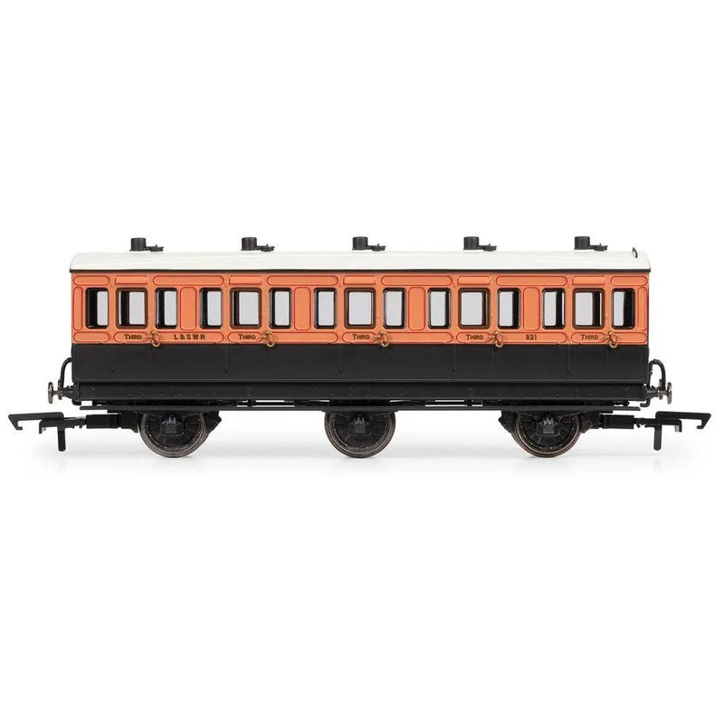 Hornby R40291 LSWR 6WC 3rd Cl. 821 (8324808245485)