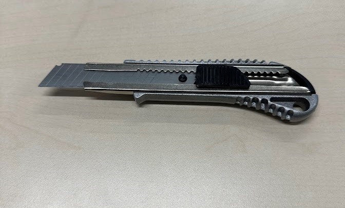 Helios - 18mm Aluminum Handle Hard Wearing 18mm Craft Pocket Snap Off Knife