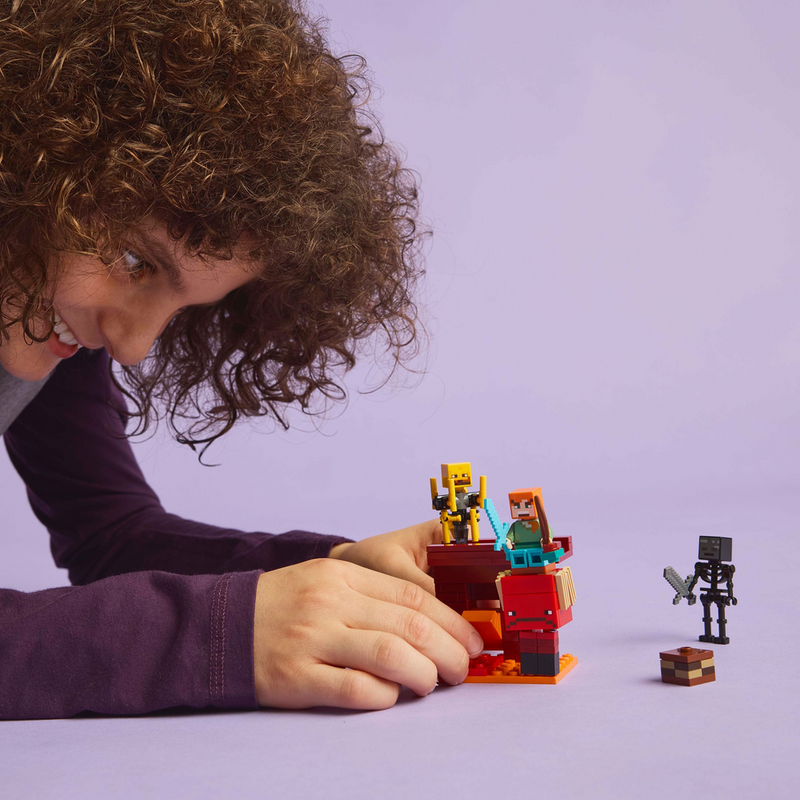 LEGO Minecraft The Nether Lava Battle 21266