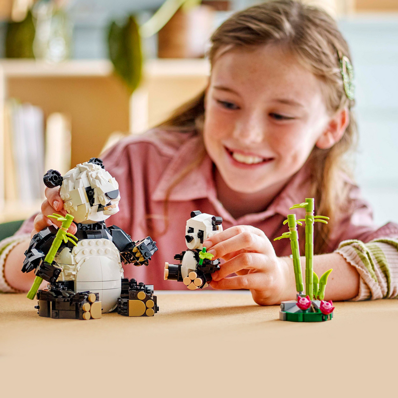 LEGO Creator Wild Animals: Panda Family 31165