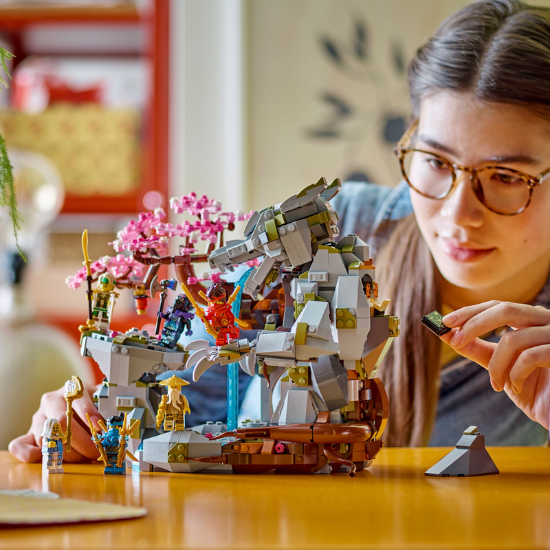 LEGO Ninjago Dragon Stone Shrine 71819