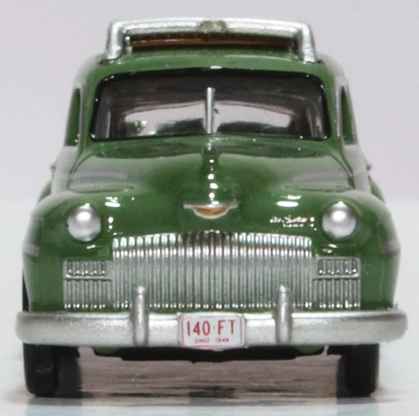 Oxford 87DS46001 1/87 1946 DeSoto Suburban - Noel Green (8971078729965)
