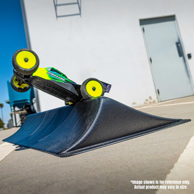 Proline Low Kicker Ramp, Jump size is suited to 1/36 to 1/10 RC Cars - PRO652301