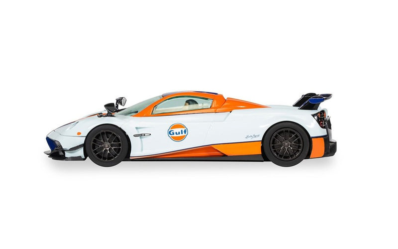 Scalextric C4335 Pagani Huayra BC Roadster - Gulf Edition