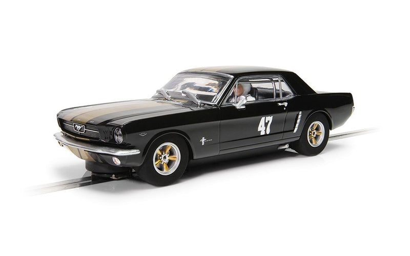 Scalextric C4405 Ford Mustang - Black and Gold