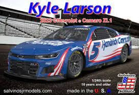 Salvinos JR HMC2023KLP 1/24 K. Larson Chev Camaro '23 (8346425065709)