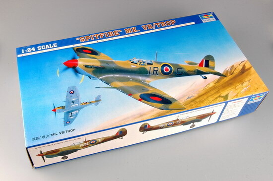 Trumpeter 02412 1/24 Supermarine Spitfire MK.Vb/Trop