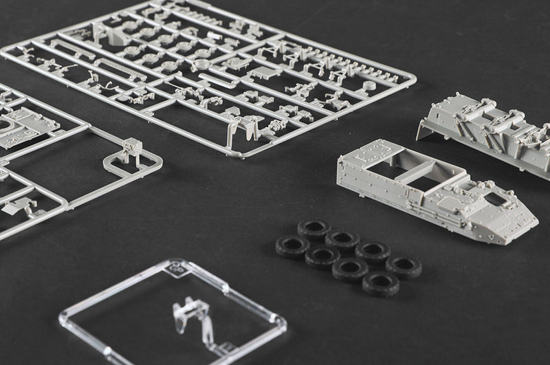 Trumpeter 07424 1/72 US Army M1131 Stryker FSV