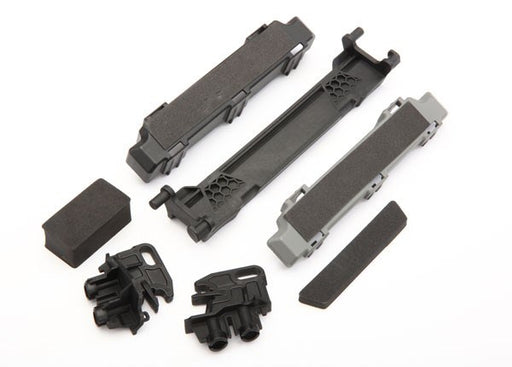 Traxxas 8919 Battery hold-down/ mounts (front & rear)/ battery compartment spacers/ foam pads (7617511129325)