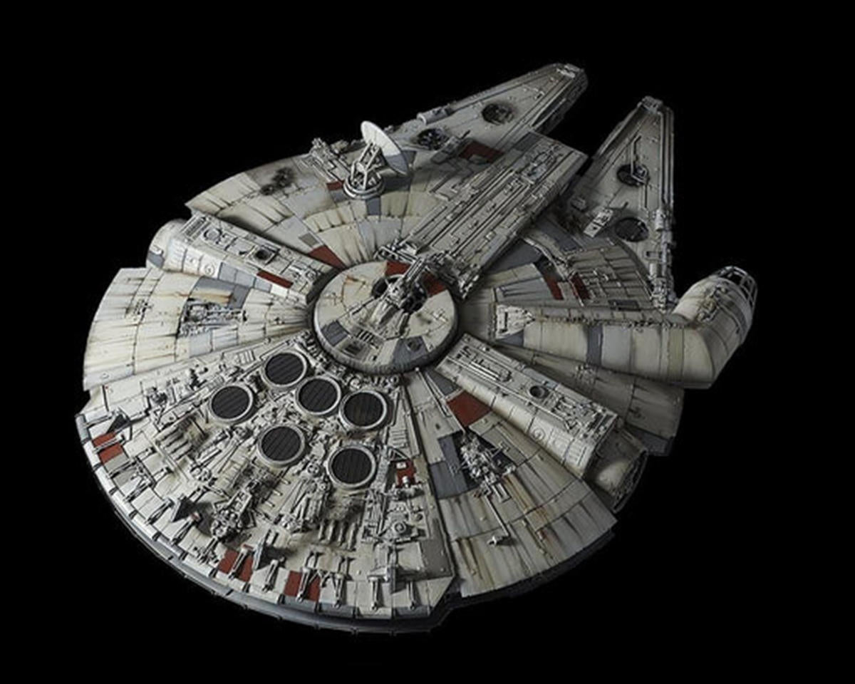 Bandai Star Wars Perfect Grade 1/72 Millennium Falcon Special - BAS2375614