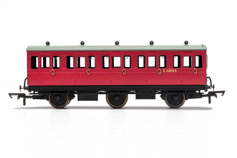 Hornby R40124 BR 6WC 3rd Cl. F/Lghts