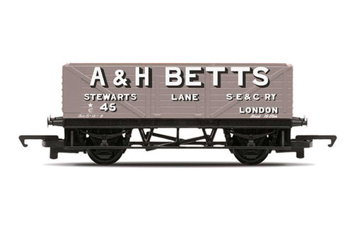 Hornby R60049 PO A & H Betts Plank Wagon (8278277980397)