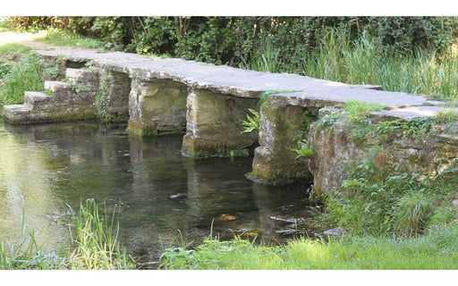 Hornby R7341 Stone footbridge (NEW) (8120345952493)